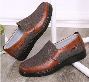 Business Casual Soft-soled Feet Flat-soled Men's Shoes (Option: Red brown-44 yards)